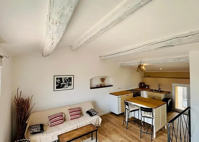 Apartment Maison De Village Avec Terrasse Montagnac (Alpes-de-Haute-Provence)